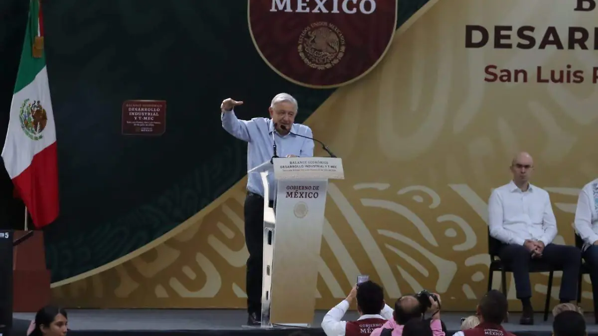 Amlo y Sheinbaum en SLP (10)